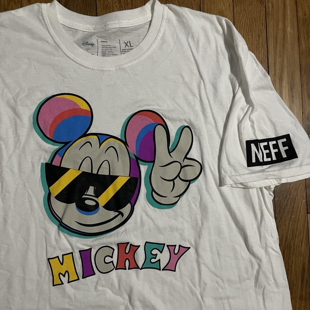 Disney Neff XL Shirt Mickey Mouse Peace Sign Sunglasses White Colorful —Read Des